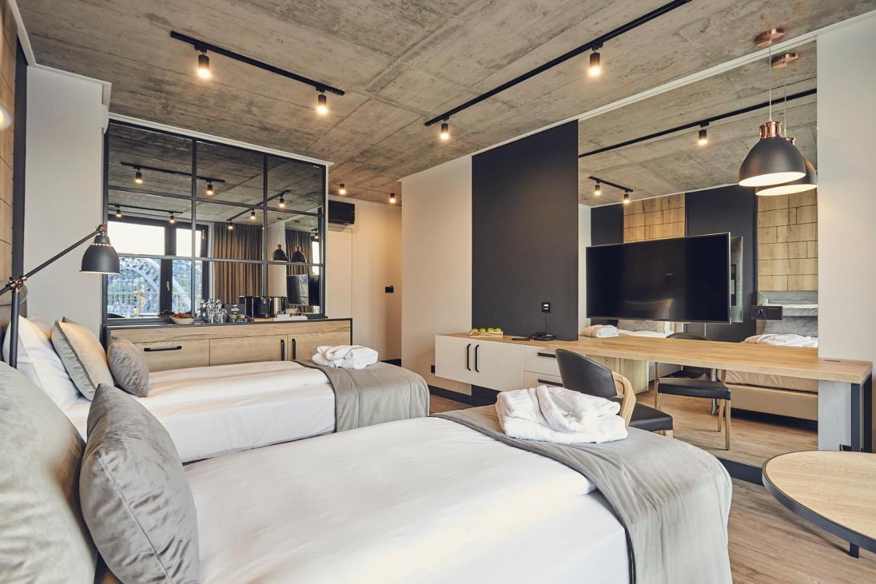 The Bridge Suites Hotel Kraków Eksteriør billede